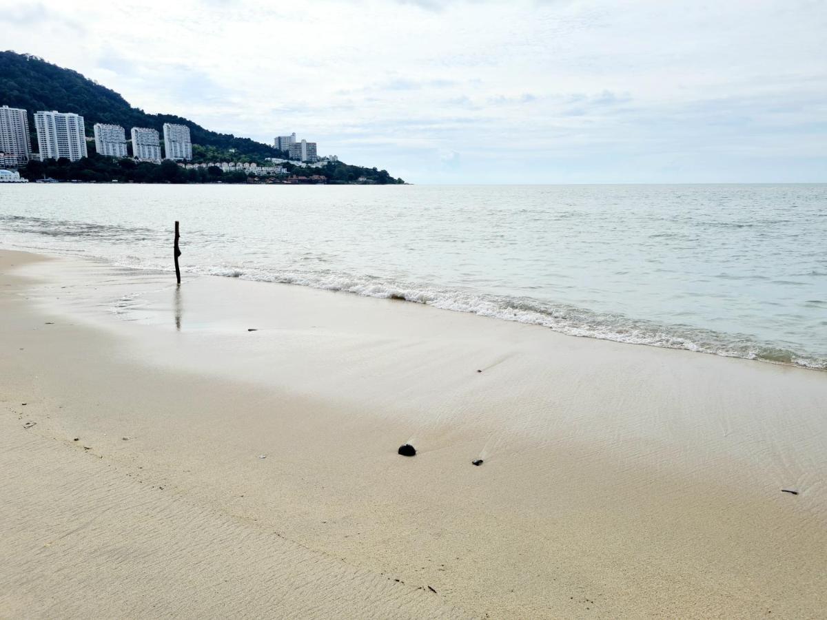 527 Beachhouse L 5 Bedroom With Swimming Pool - 3Min Walk To The Beach Tanjung Bungah  Exterior photo